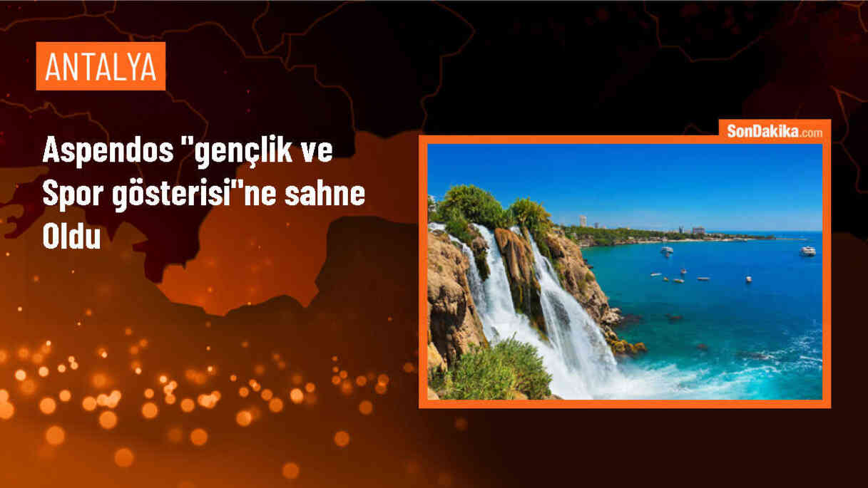 Aspendos Antik Tiyatrosu\'nda Gençlik ve Spor Gösterisi