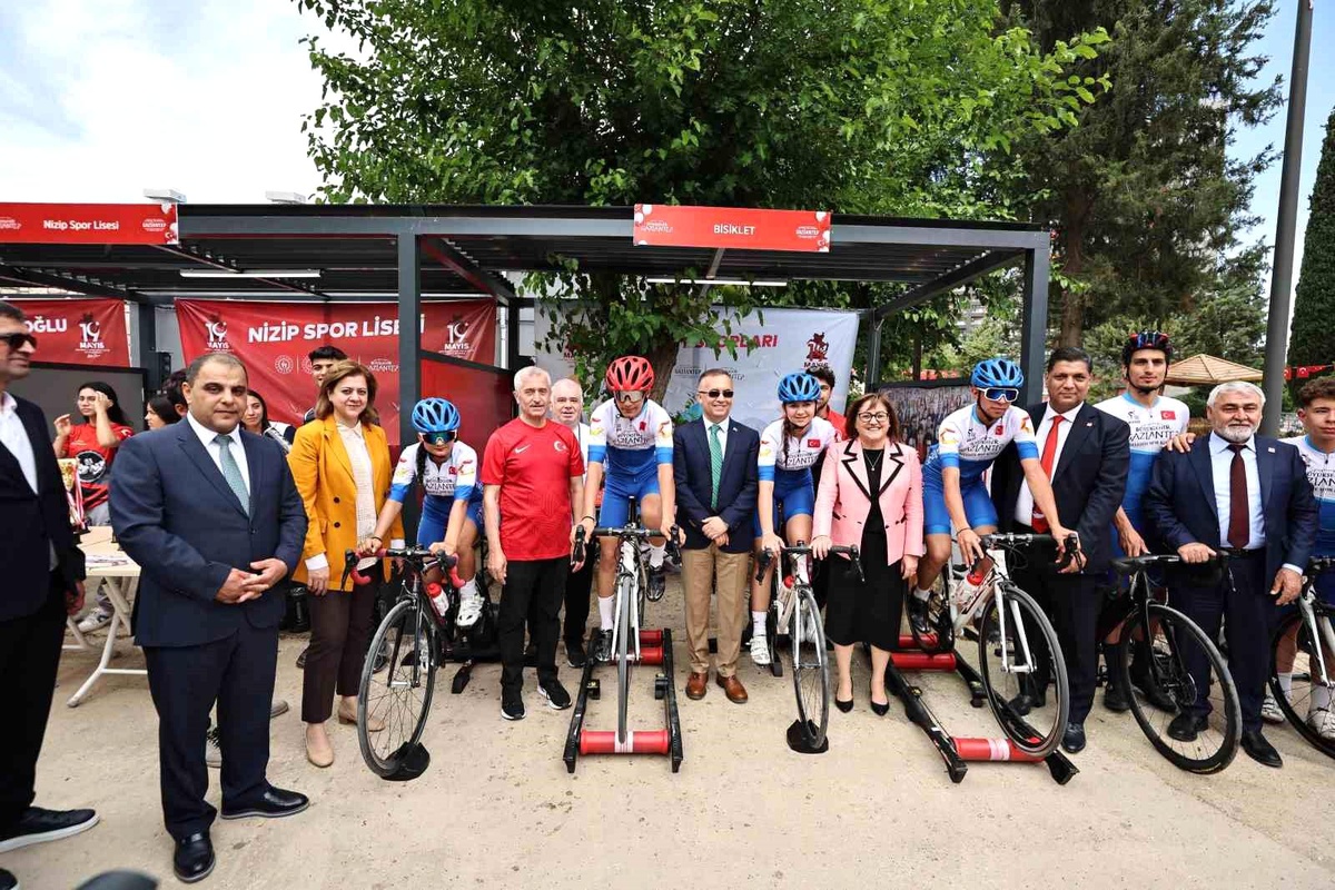 Gaziantep\'te 19 Mayıs Atatürk\'ü Anma, Gençlik ve Spor Bayramı kutlandı