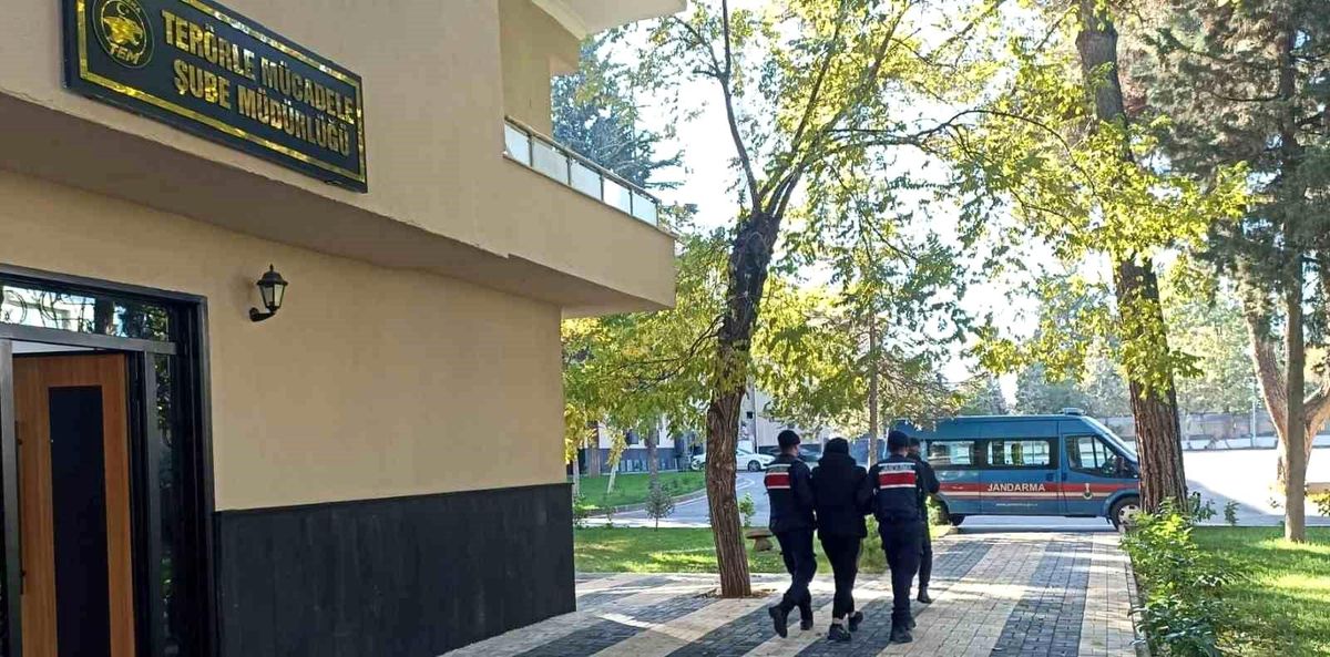 Gaziantep\'te PKK/KCK-PYD/YPG üyesi şüpheli gözaltına alındı