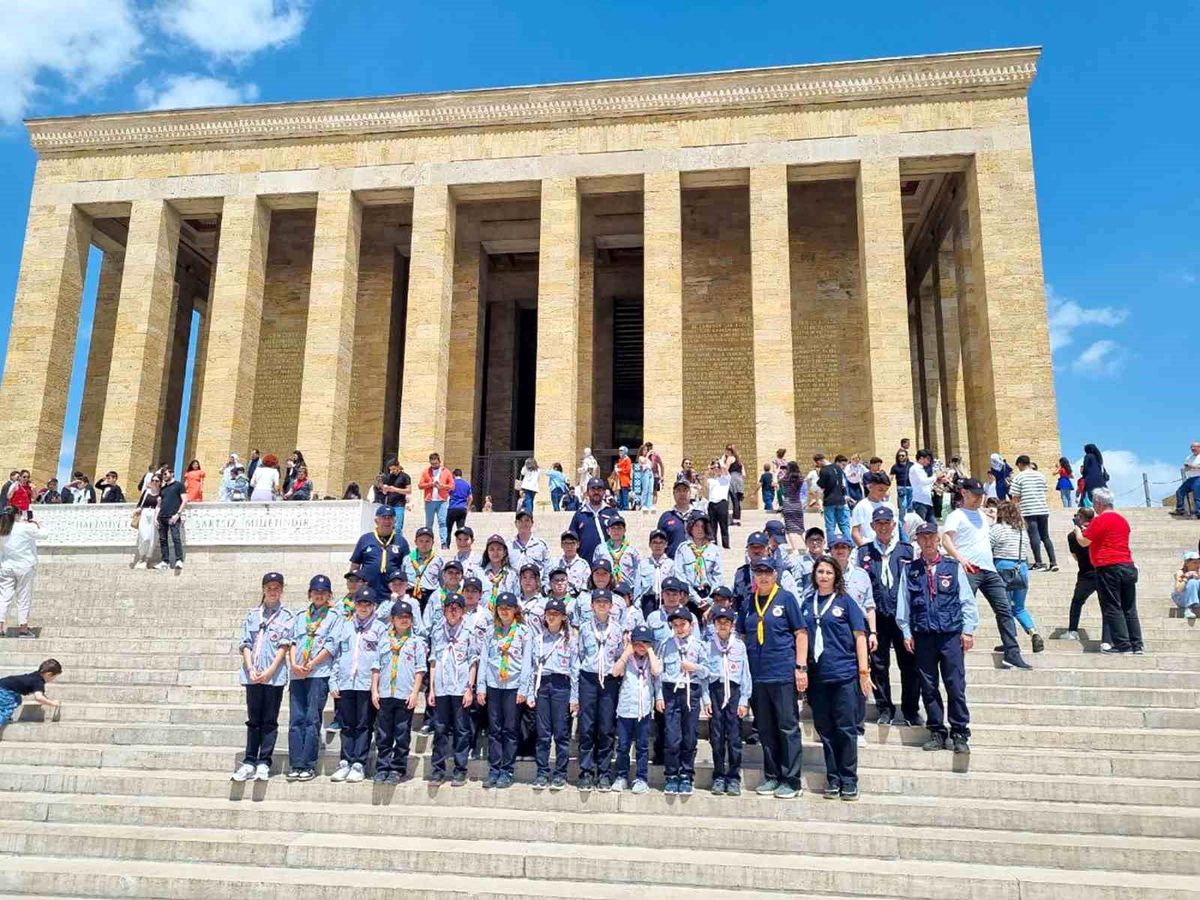 İklim İzcileri Anıtkabir\'i Ziyaret Etti