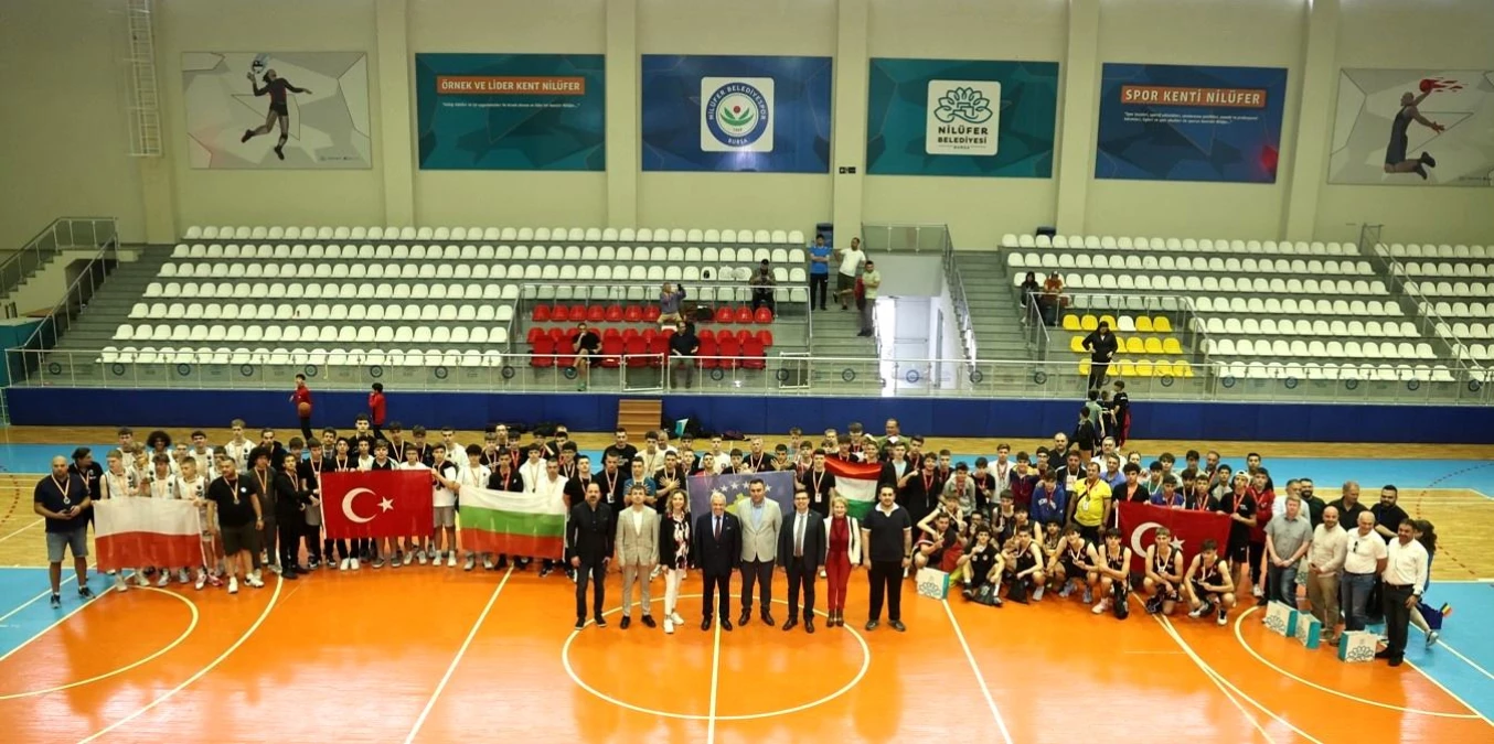 Nilüfer 22\'nci Uluslararası Spor Şenlikleri Kardeş Kentler Basketbol Turnuvası Sonuçlandı