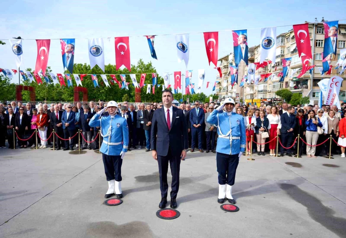 Kartal\'da 19 Mayıs Atatürk\'ü Anma Gençlik ve Spor Bayramı Kutlamaları