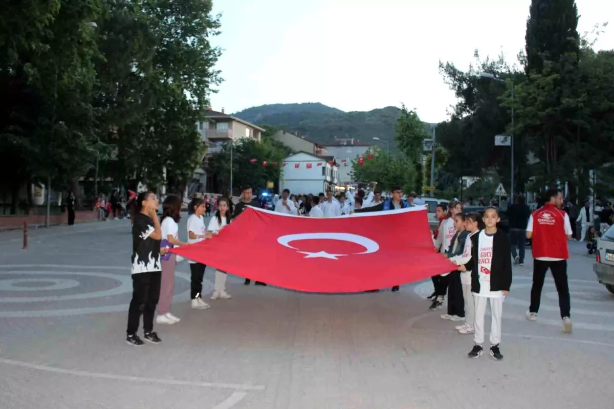 Bilecik\'te 19 Mayıs Gençlik Yürüyüşü Gerçekleştirildi