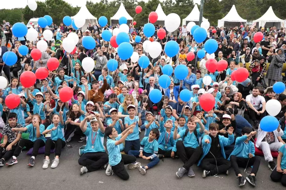 Ümraniye Belediyesi, Özel Gereksinimli Çocuklar İçin Festival Düzenledi