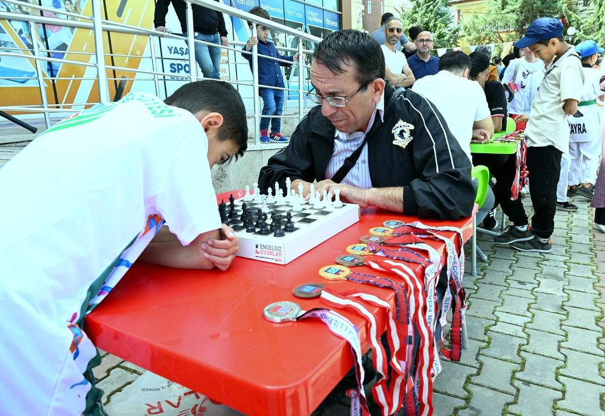 Yeşilyurt Belediyesi Gençlik ve Spor Hizmetleri Müdürlüğü, 19 Mayıs\'ı Renkli Bir Kutlama Programıyla Karşıladı