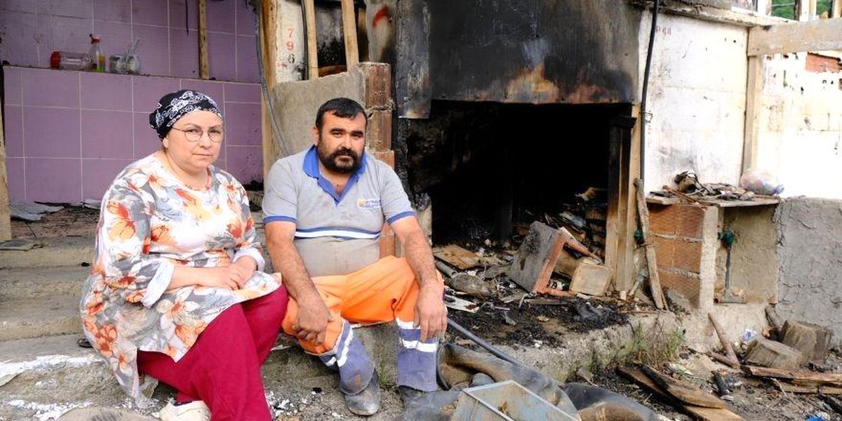 Samsun\'da çıkan yangında evleri küle dönen aile destek bekliyor