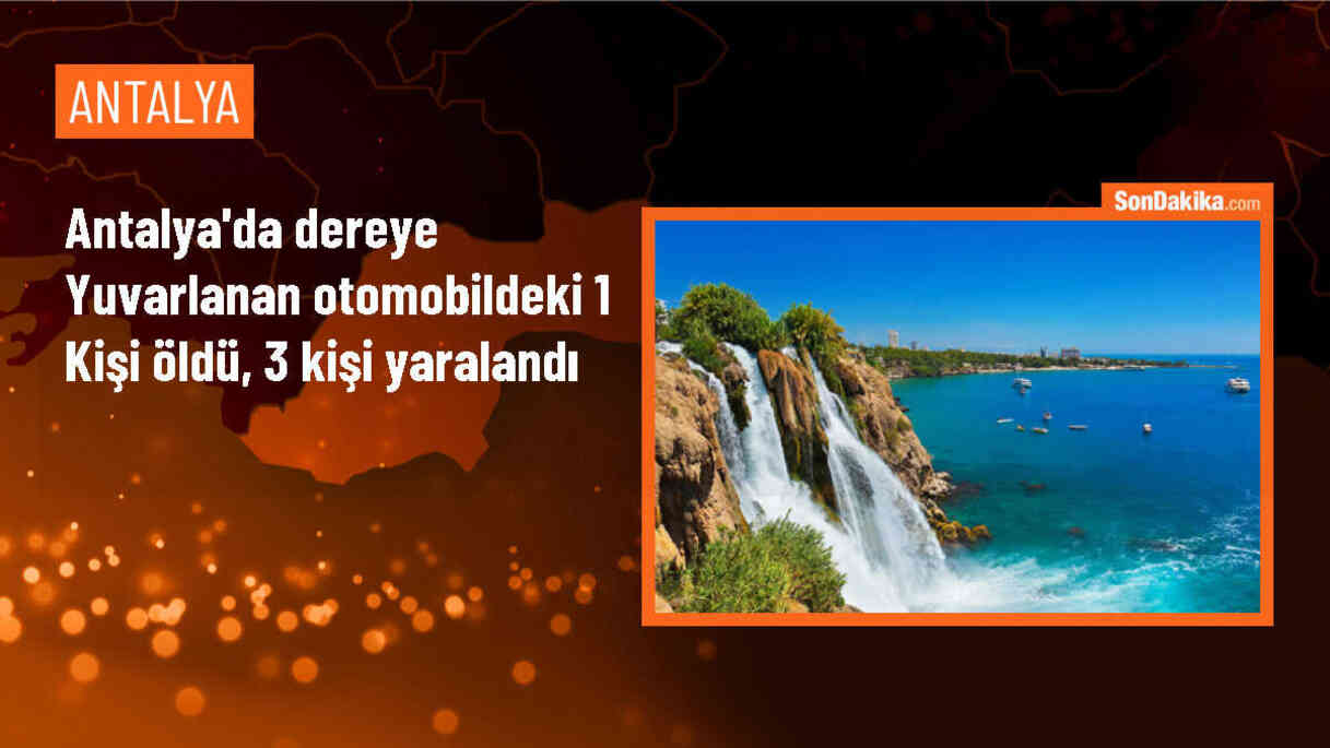 Antalya\'nın Korkuteli ilçesinde otomobilin dereye yuvarlanması sonucu 1 kişi hayatını kaybetti, 3 kişi yaralandı