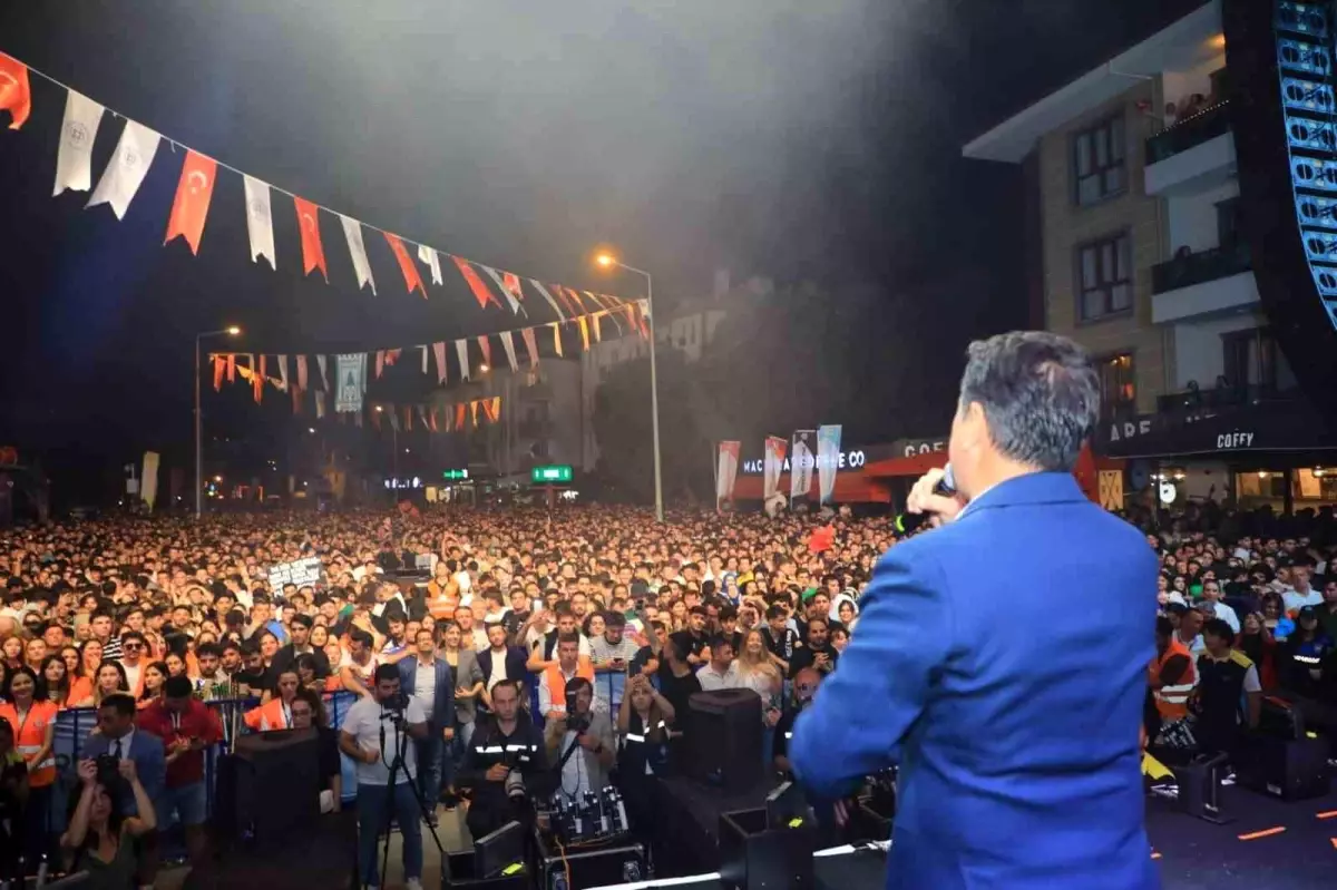 Muğla Büyükşehir Belediyesi 19 Mayıs\'ı Gençlik Festivali ve Konserlerle Kutladı