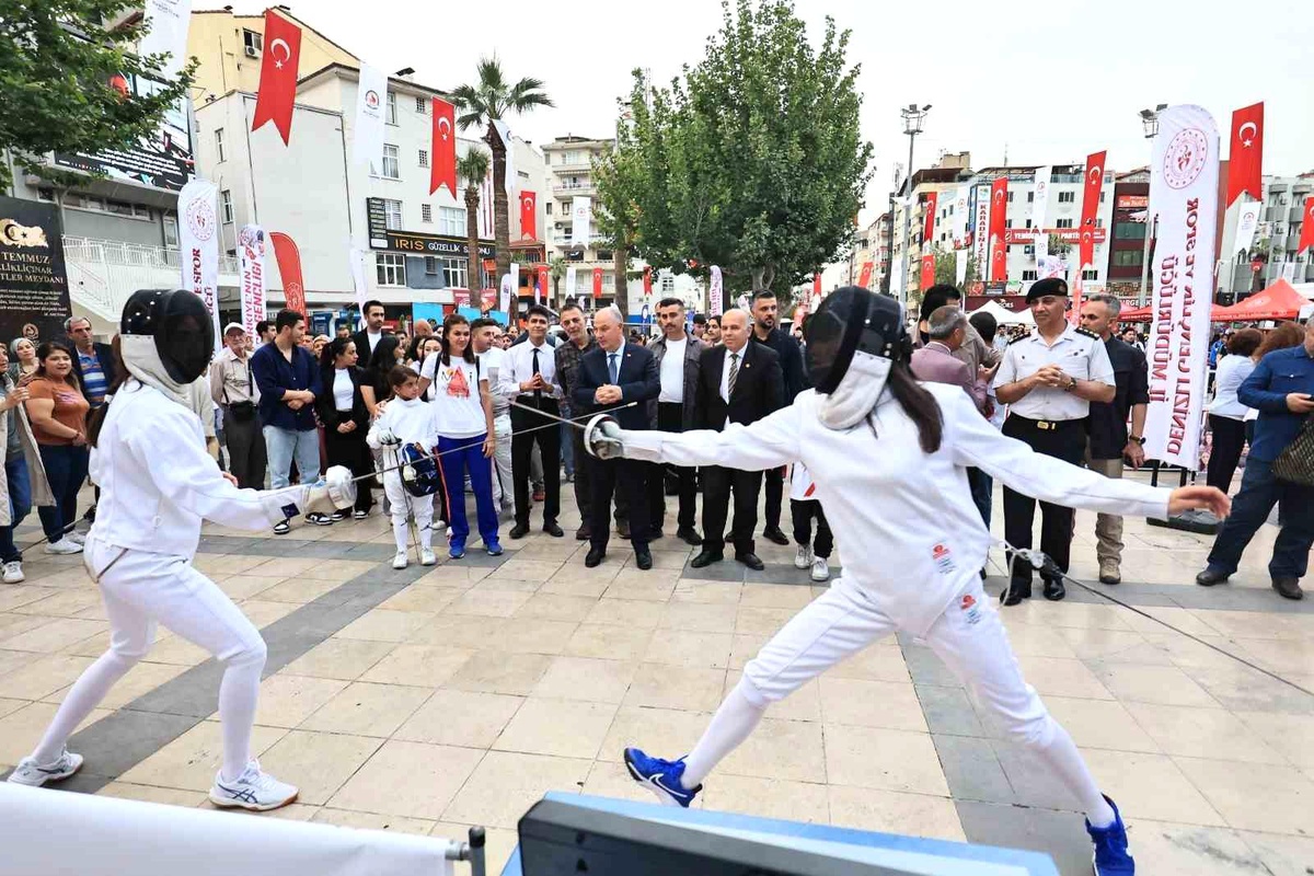 Türkiye\'nin Gücü Gençliği: 19 Mayıs Atatürk\'ü Anma ve Gençlik ve Spor Bayramı Festivali