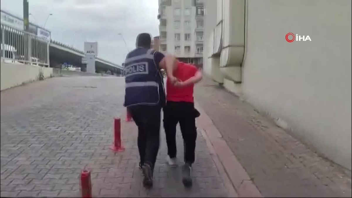15 yıl hapis cezası bulunan hırsızlık suçlusunu polis yakaladı
