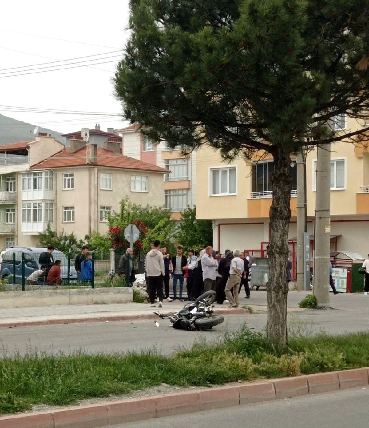 Konya\'da hafif ticari araç ile motosiklet çarpıştı: 3 yaralı