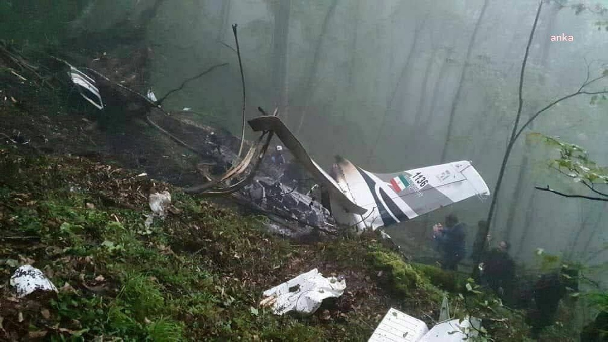 İran Kızılay Başkanı, helikopter enkazını bulmak için dış yardıma başvurmadıklarını açıkladı