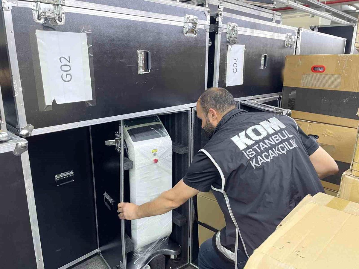 İstanbul\'da 100 Milyon Liralık Kaçak Bakım Cihazları Ele Geçirildi