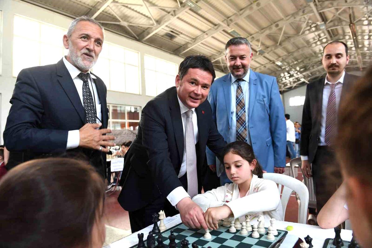 Osmangazi Belediyesi İlkokullar Satranç Turnuvası Başladı
