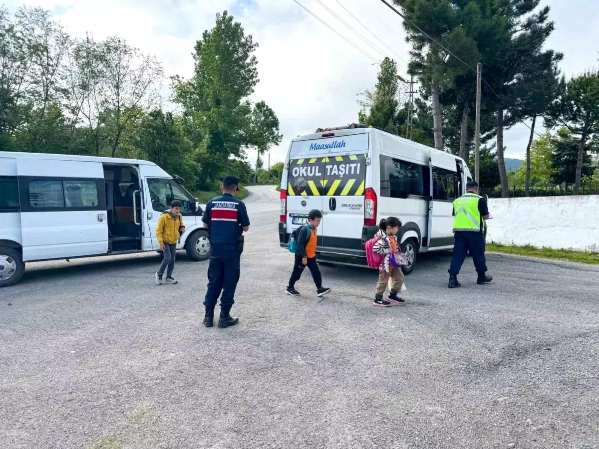 Sinop\'ta jandarma ekipleri denetimlerini sürdürüyor