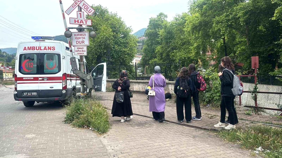 Zonguldak\'ta bir kişi sokak ortasında baygınlık geçirdi