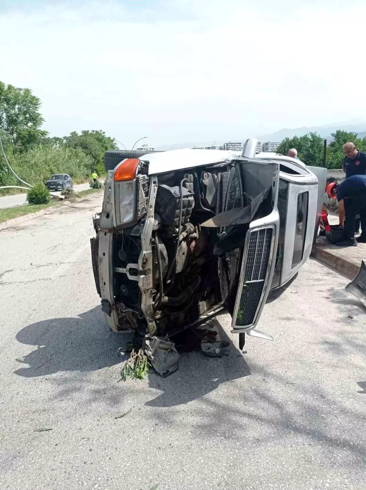 Dörtyol\'da meydana gelen trafik kazasında yaralanan sürücü hastaneye kaldırıldı