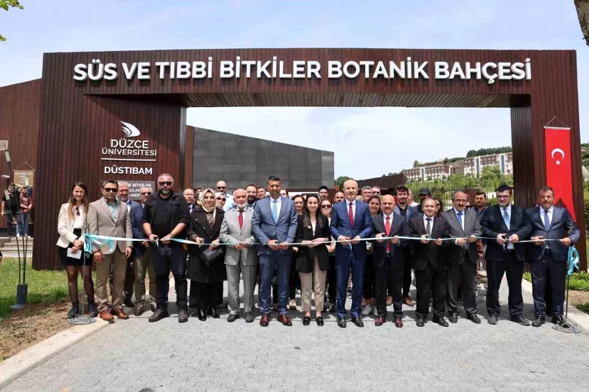 YÖK Başkanı Prof. Dr. Erol Özvar, Düzce Üniversitesi\'ni ziyaret etti