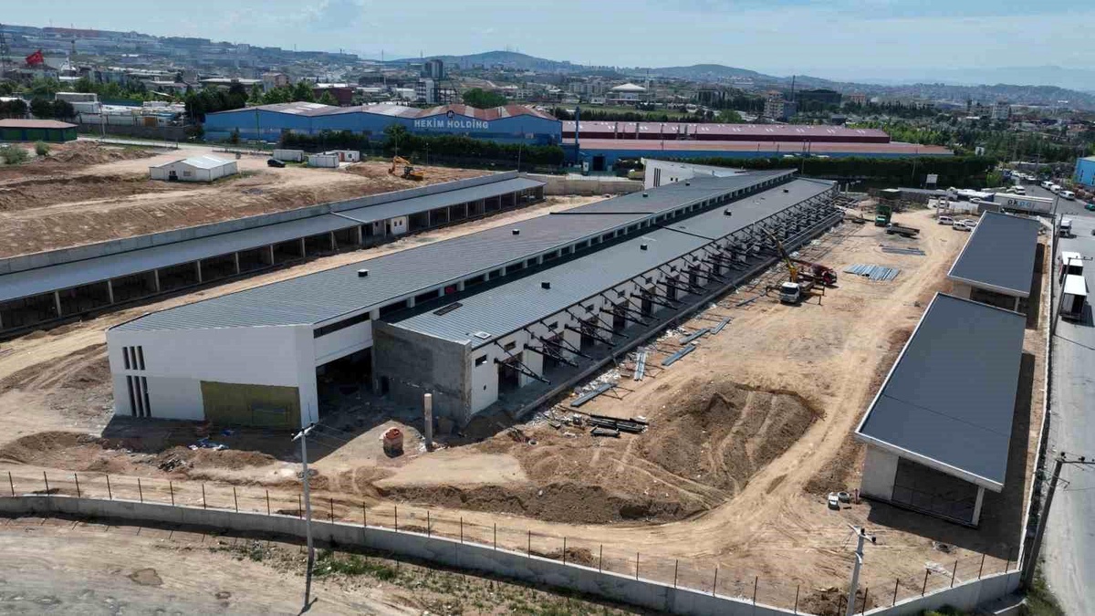 Kocaeli\'de Yeni Sebze ve Meyve Hali İnşaatı Yüzde 82 Tamamlandı