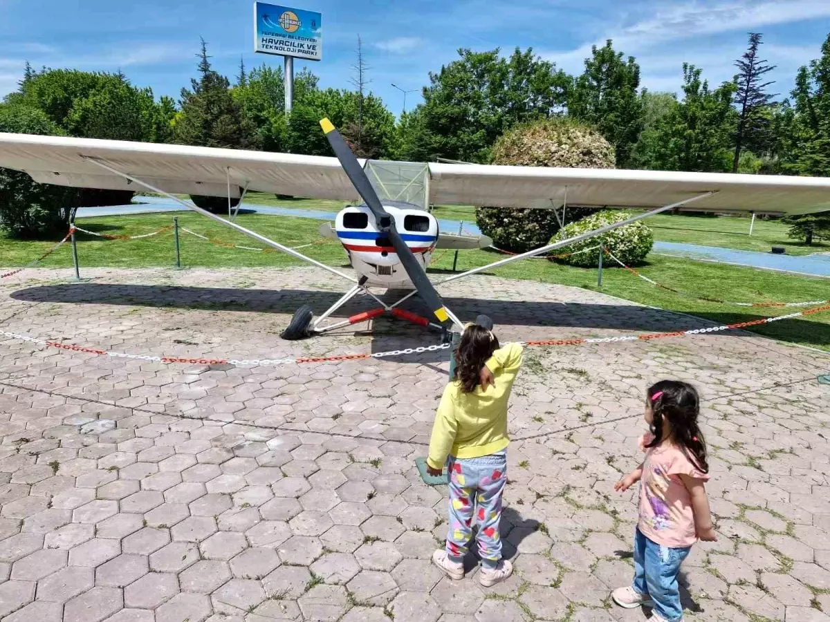 Odunpazarı Belediyesi Engelsiz Kreş Öğrencileri Havacılık Parkını Ziyaret Etti