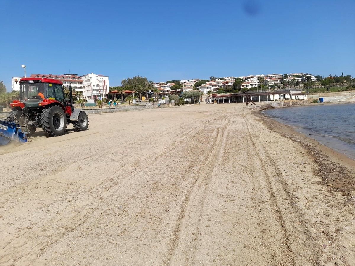 Ayvalık\'ta Yaz Temizlik Çalışmaları Devam Ediyor