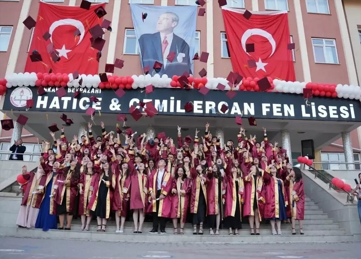 Beypazarı Hatice Cemil Ercan Fen Lisesi\'nden 90 Öğrenci Mezun Oldu