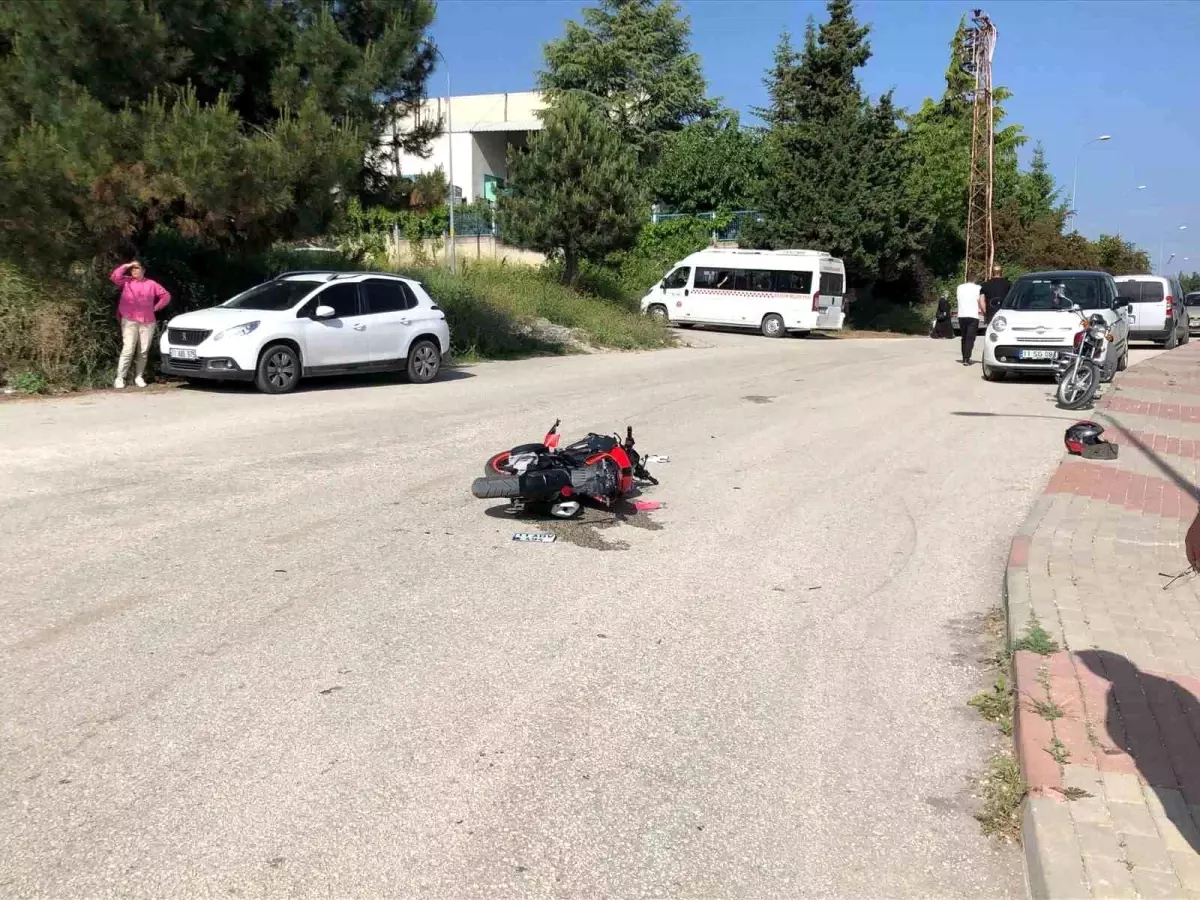 Bilecik\'te kamyon ile motosikletin çarpışması sonucu 1 kişi yaralandı