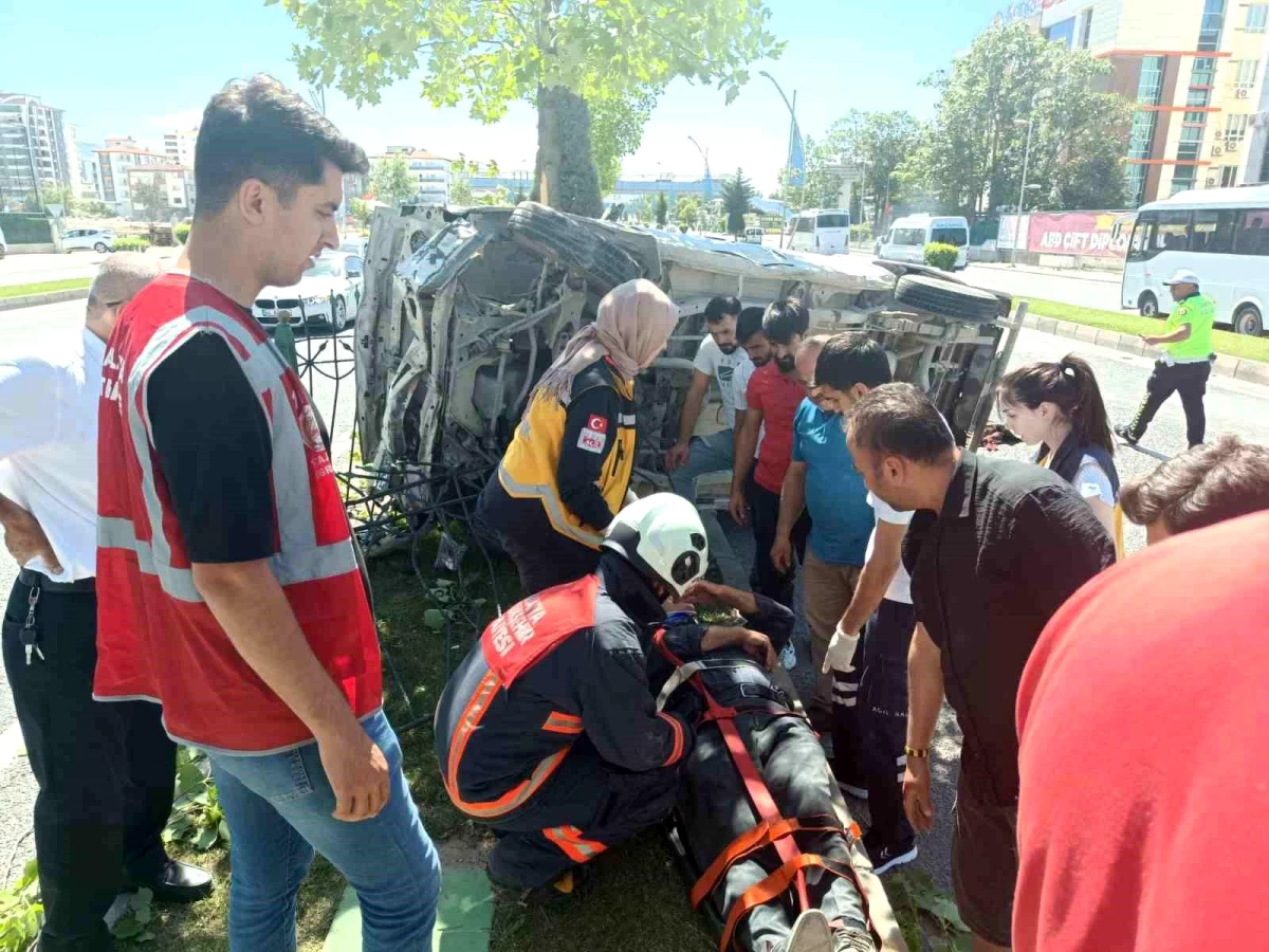 Malatya\'da Zincirleme Trafik Kazası: 2 Yaralı
