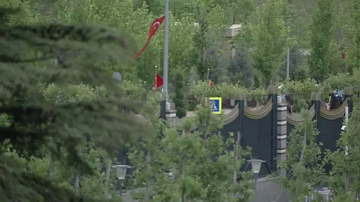 Cumhurbaşkanı Erdoğan, Romanya Başbakanı Ciolacu\'yu resmi törenle karşıladı