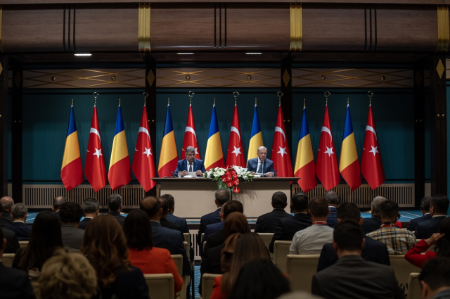 Cumhurbaşkanı Erdoğan: Romen vatandaşları ülkemizi kimlikle seyahat edebilecek