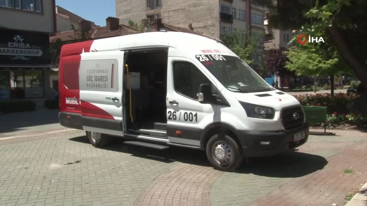 Eskişehir\'deki Mobil Göç Noktası\'nda bin 577 yabancının kimlik bilgileri sorgulandı