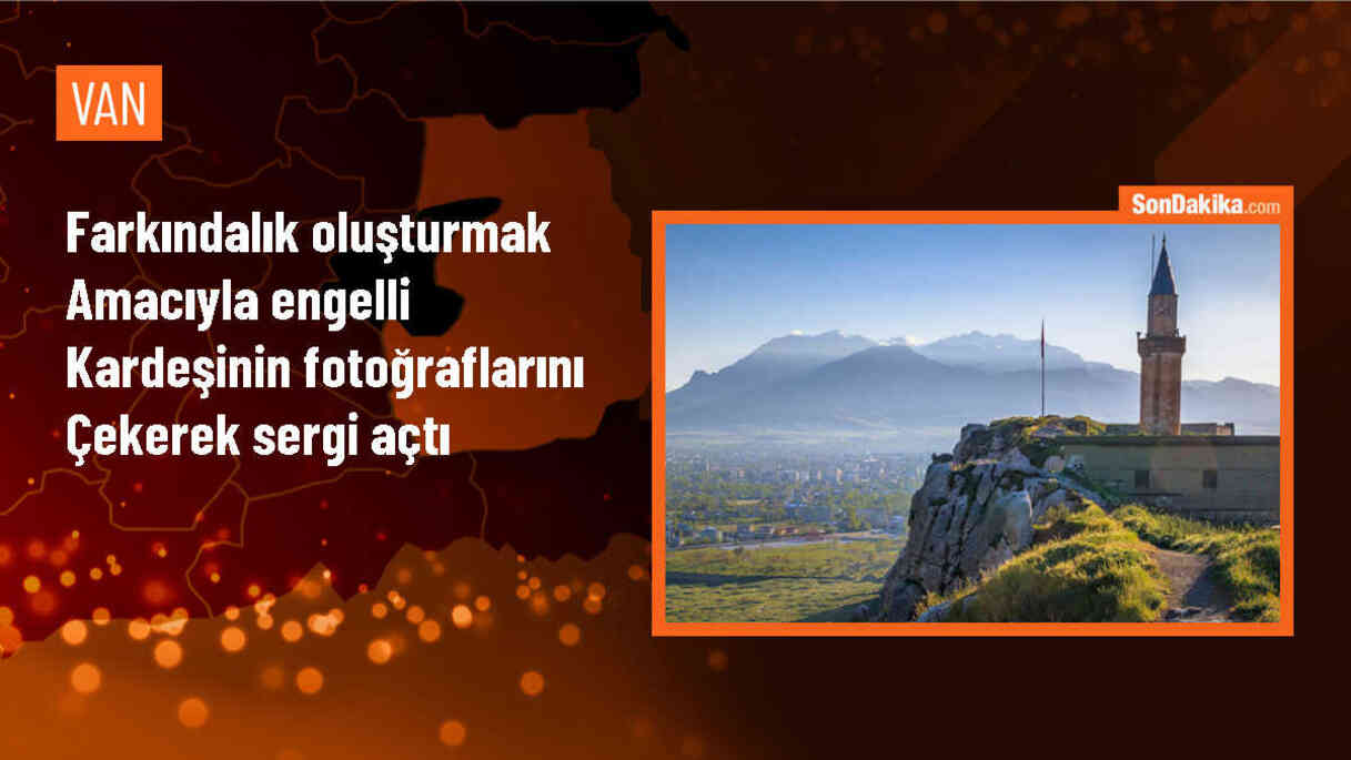 Engelli Kardeşinin Fotoğraflarıyla Sergi Açan Üniversite Öğrencisi