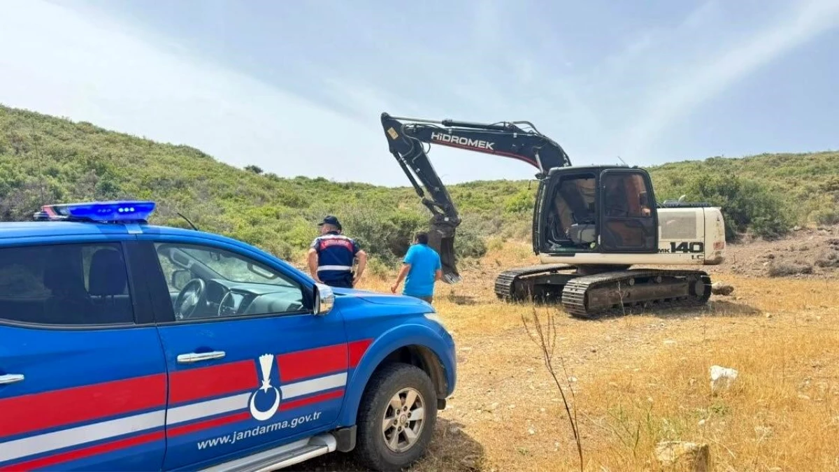 Didim\'de Hazine Arazisinde Kaçak Kazı Yapan Şüpheli Yakalandı