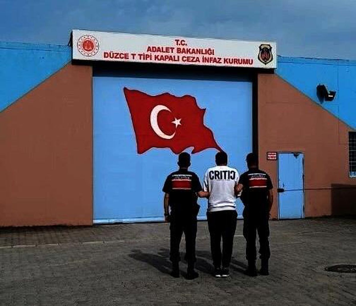 Düzce\'de 19 yıl hapis cezası bulunan hırsız yakalandı