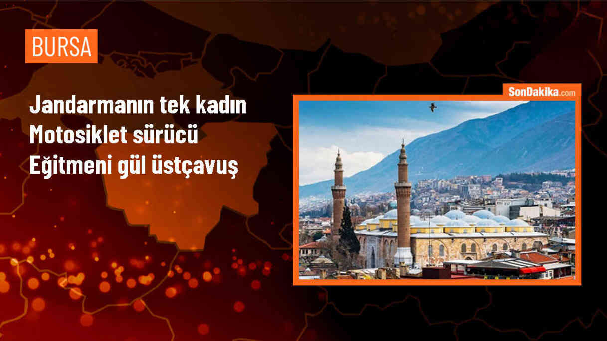 Jandarma Teşkilatı\'nda Görevli Kadın Motosiklet Sürücü Eğitmeni