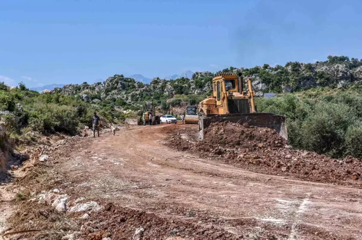 Antalya Kepez Belediyesi, Yavuz Selim Mahallesi\'nde İmar Yollarını Açıyor