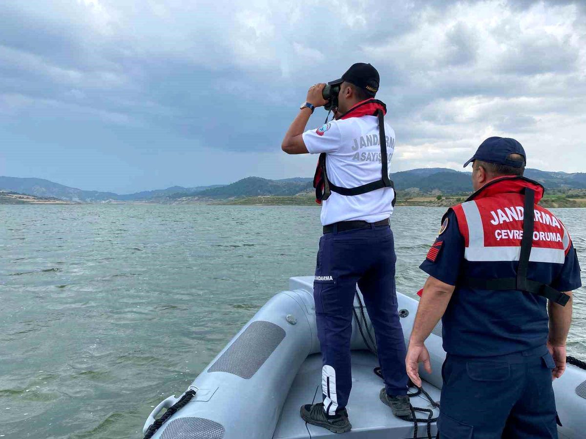 Manisa İl Jandarma Komutanlığı, Soma Sevişler Barajı\'nda Denetimlerine Devam Ediyor