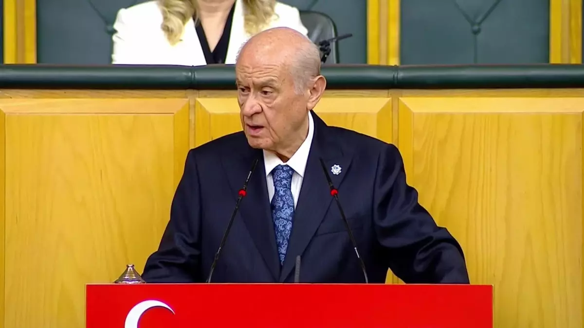 Bahçeli: İran\'daki helikopter kazası Türkiye için uyarıdır