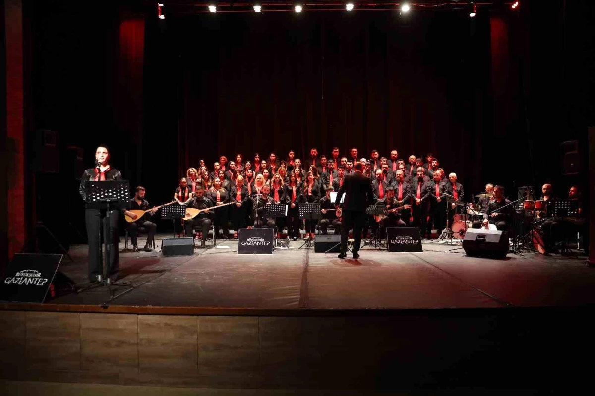 Gaziantep Büyükşehir Belediyesi Türk Halk Müziği Korosu Bahar Konserleri İle Büyük İlgi Gördü