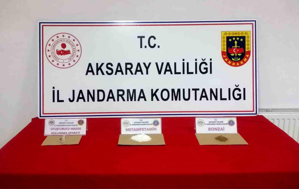 Aksaray\'da uyuşturucu imal edip ticaretini yapan şüpheli suçüstü yakalandı