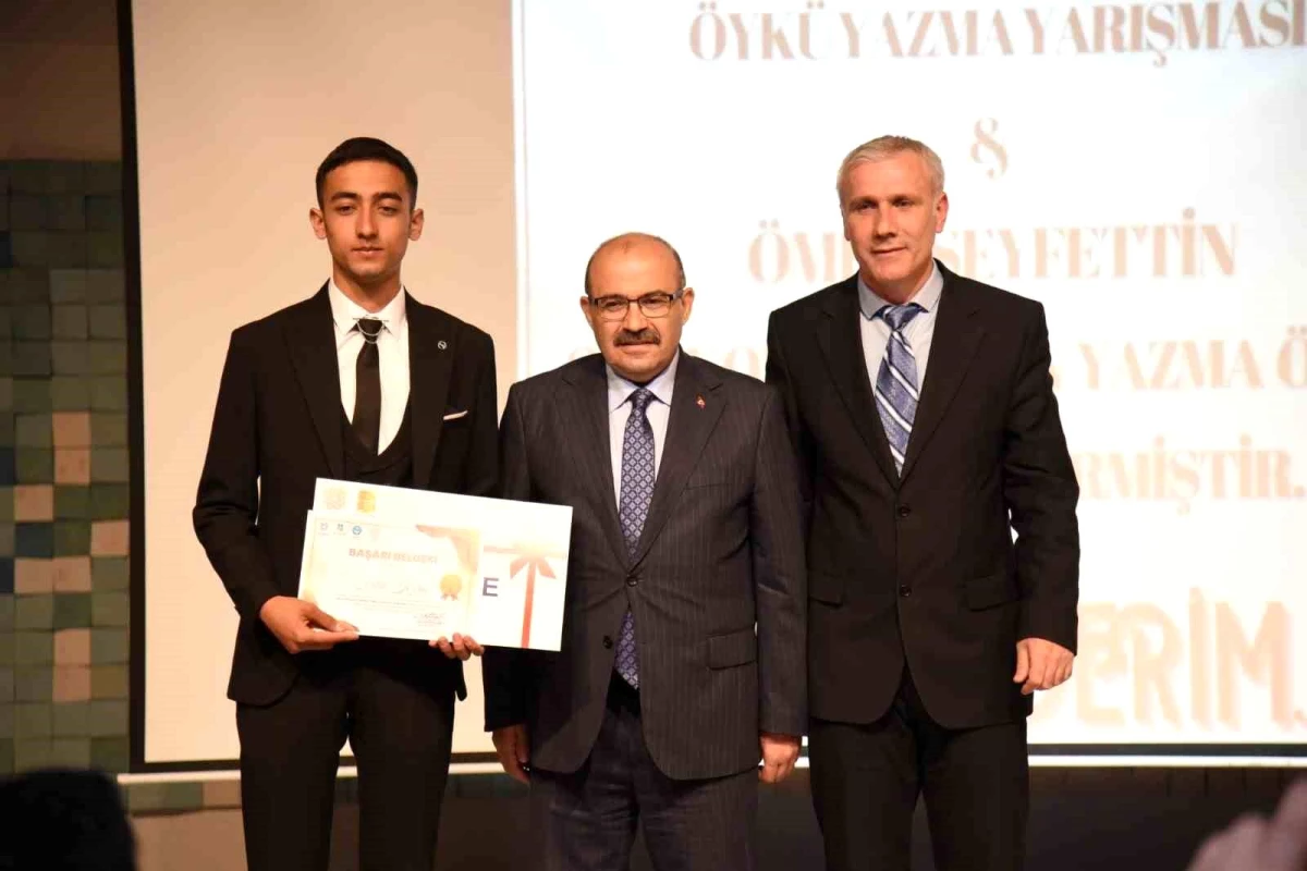 Prof. Dr Necmettin Erbakan Fen lisesi öğrencisi Fatih Kara öykü yarışmasında Türkiye birincisi oldu