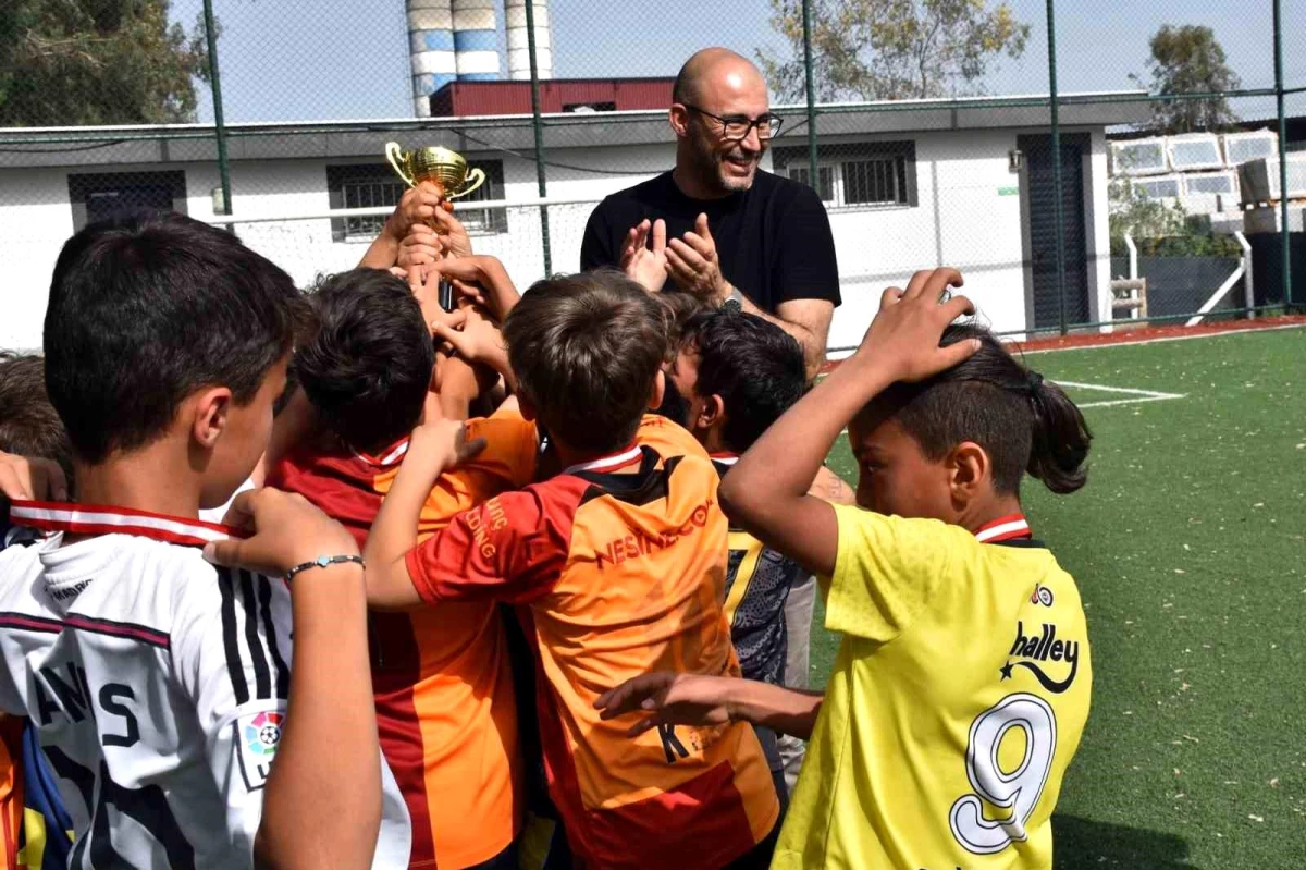 Germencik Belediyesi İlkokullar Arası Bahar Futbol Turnuvası Son Buldu