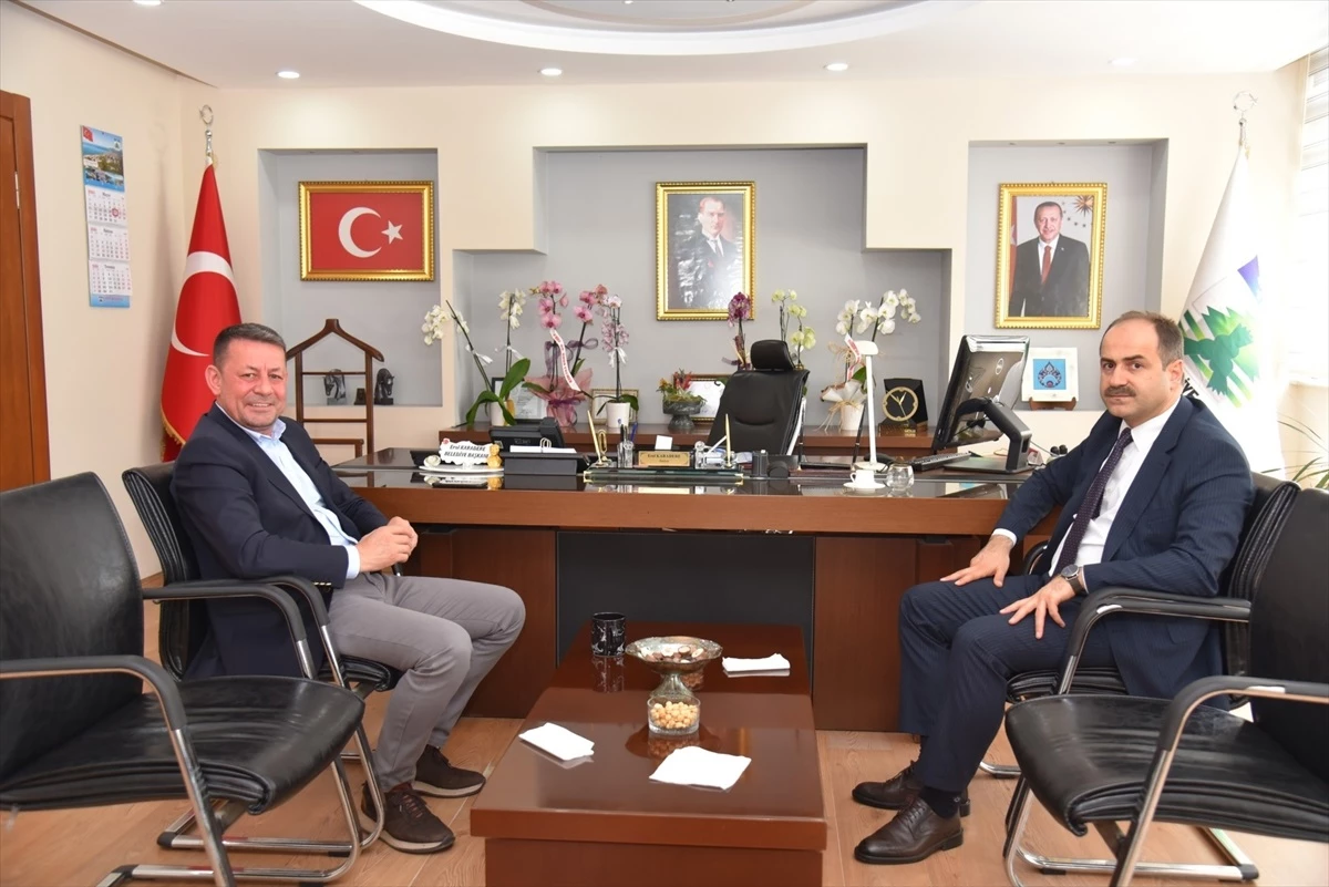 Giresun Cumhuriyet Başsavcısı Zeynel Abidin Akkiraz, Espiye Belediye Başkanı Erol Karadere\'yi ziyaret etti