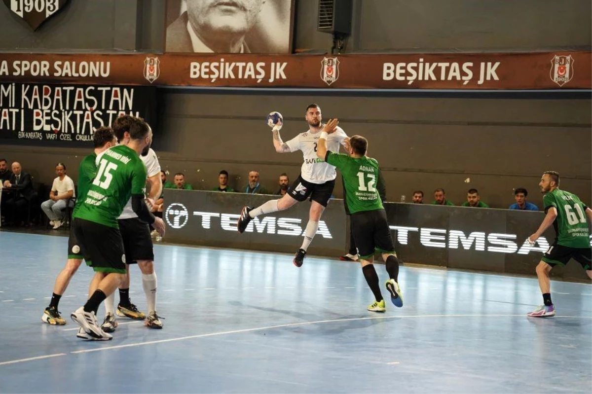 Beşiktaş Safi Çimento, Sakarya Büyükşehir Belediyesi\'ni mağlup ederek 2-0 öne geçti