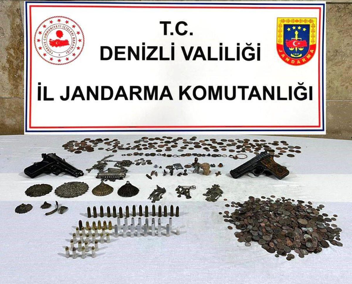 Denizli\'de Tarihi Eser Kaçakçılığı Operasyonu: Çok Sayıda Eser Ele Geçirildi