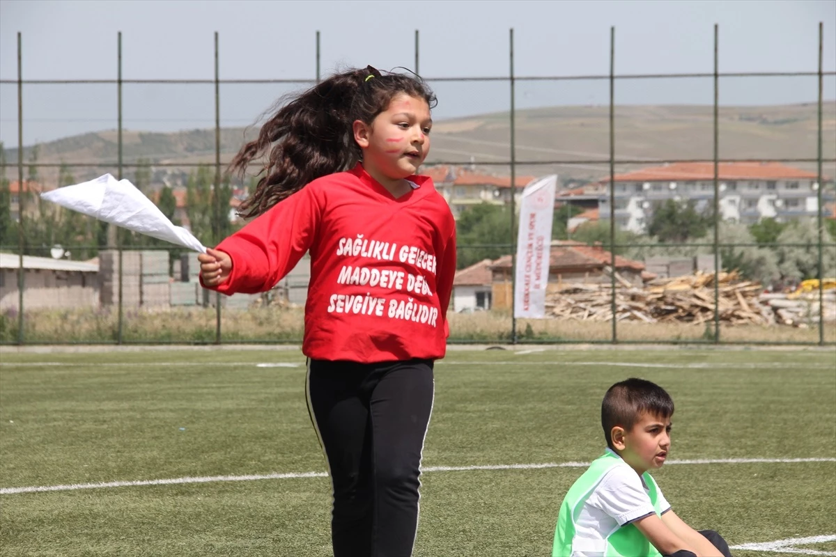 Kırıkkale\'de Geleneksel Çocuk Oyunları Yarışması Başladı