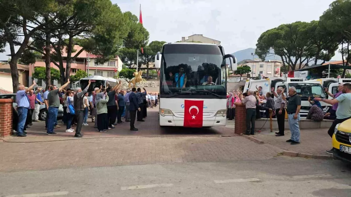 Aydın\'ın Kuyucak ilçesinden 27 hacı adayı dualarla uğurlandı