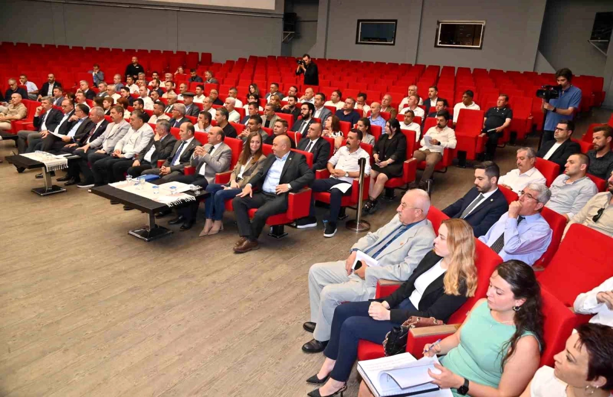 Manisa, Türkiye Belediyeler Birliği\'nde Temsil Edilecek Üyelerini Seçti