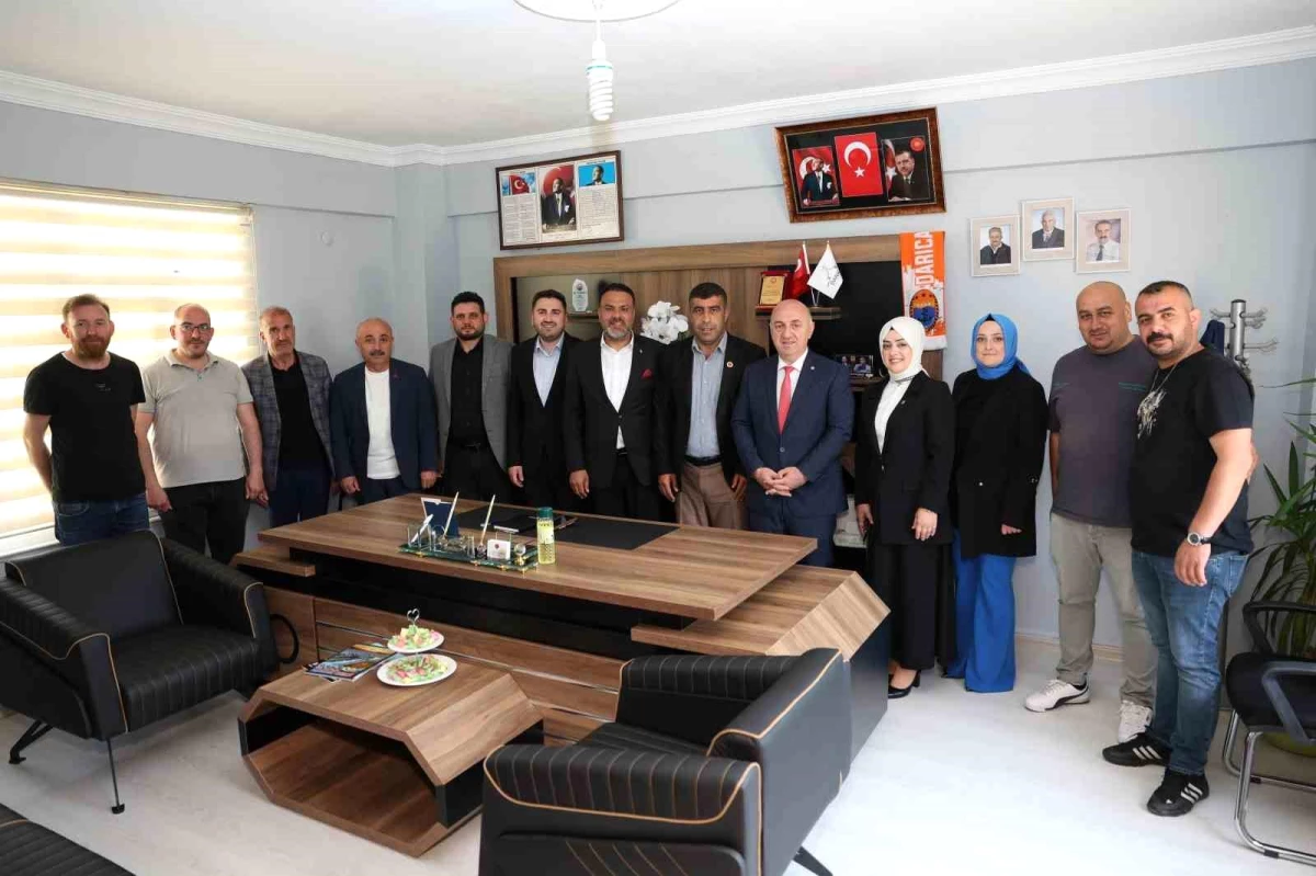 Darıca Belediye Başkanı Muzaffer Bıyık Muhtarları Ziyaret Etti