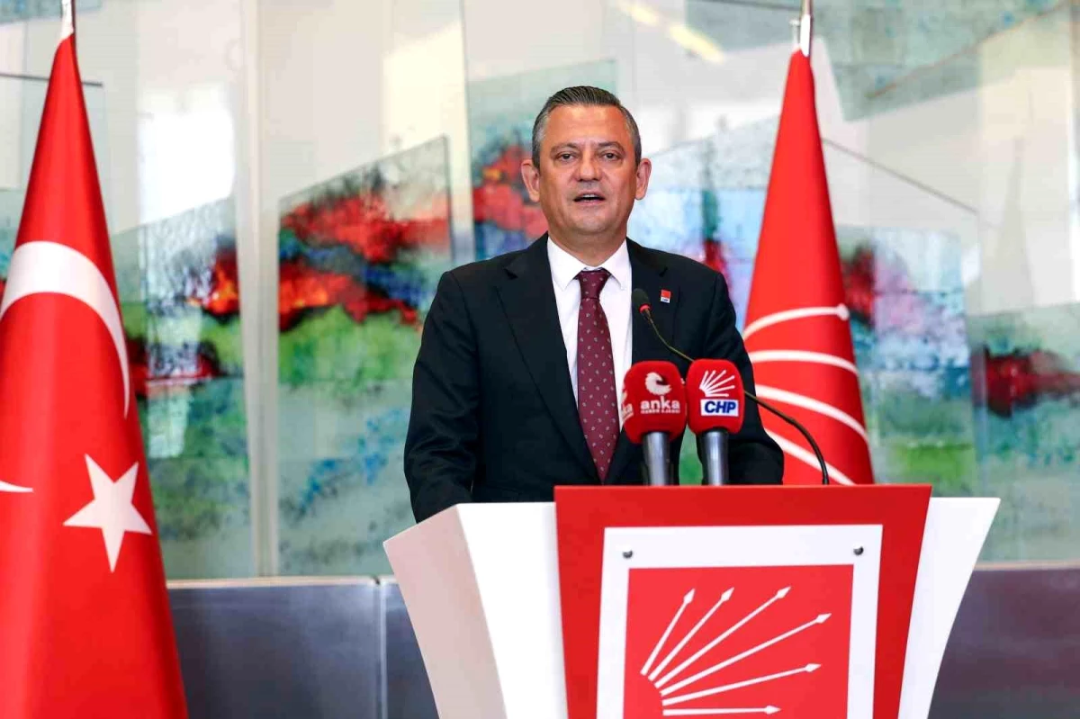 BBP Genel Başkanı Mustafa Destici, CHP Genel Başkanı Özgür Özel\'i Ziyaret Etti